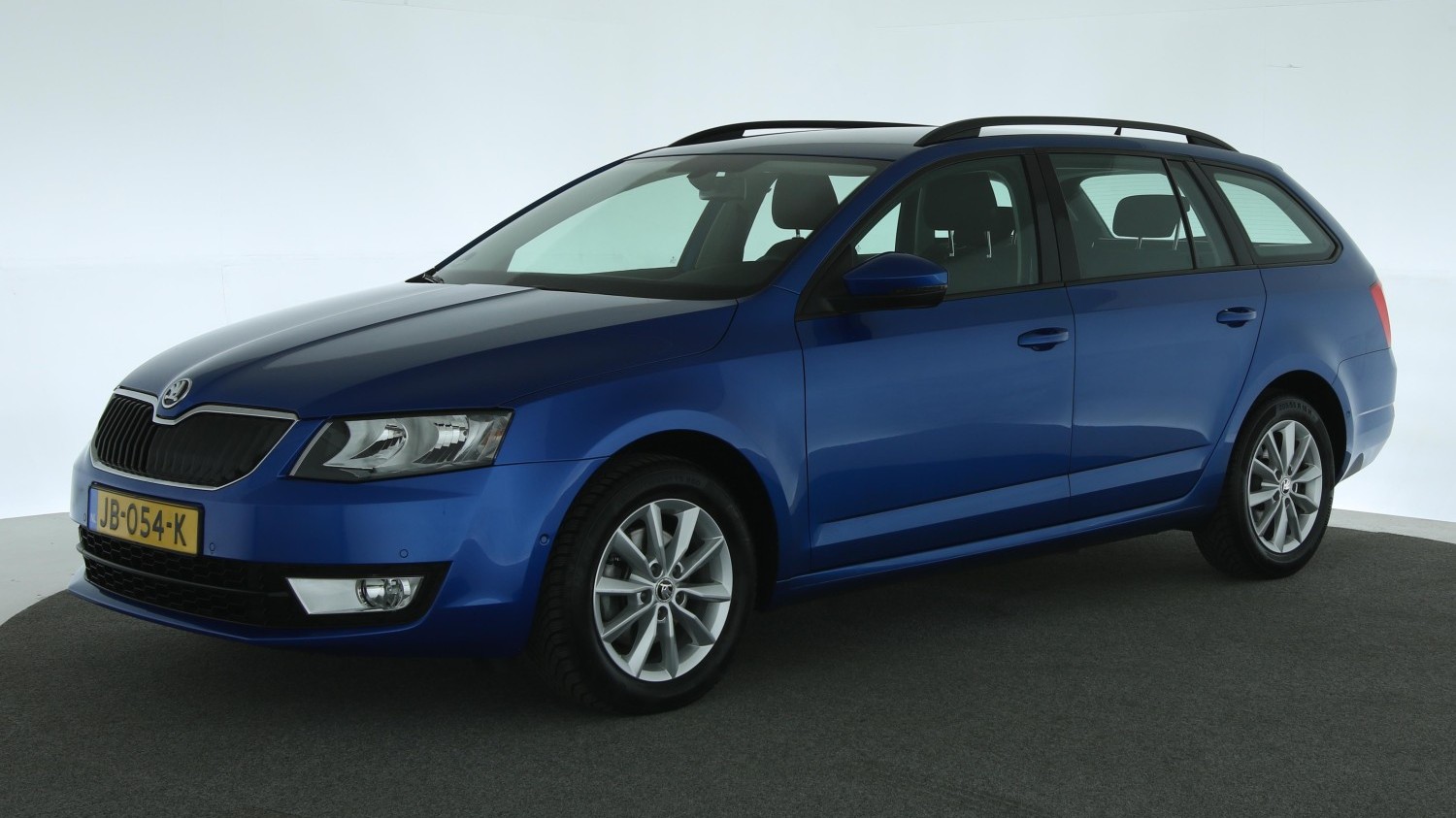 Skoda Octavia Station 2016 JB-054-K 1