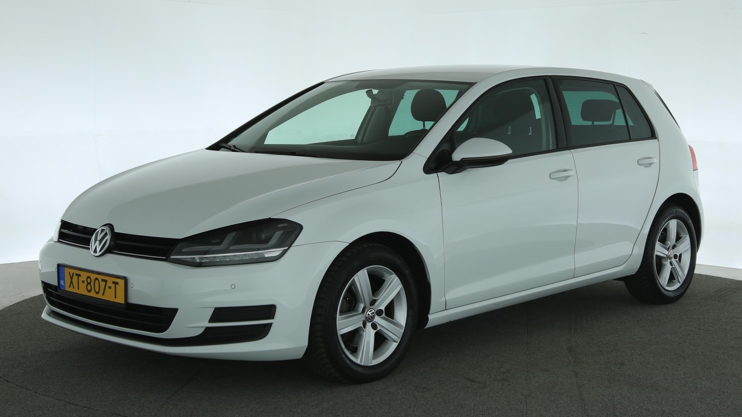 Volkswagen Golf Hatchback 2013 XT-807-T 1