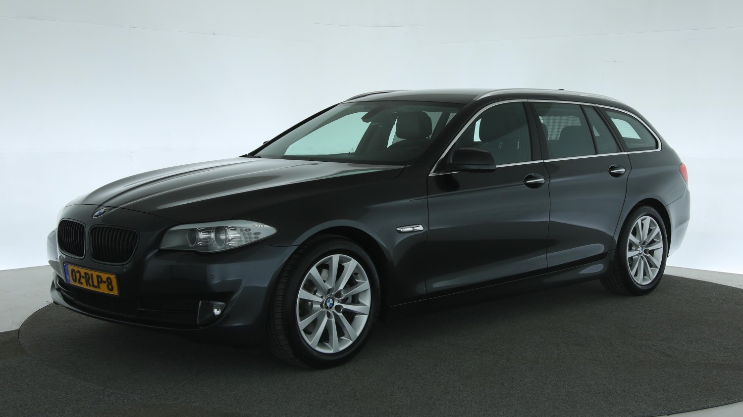 BMW 5-serie Station 2011 02-RLP-8 1