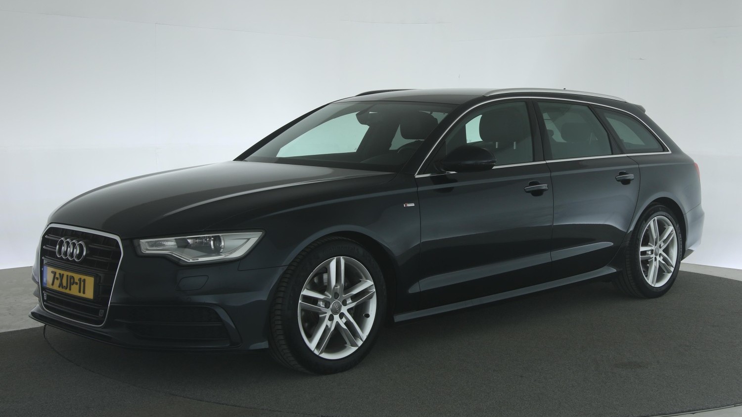 Audi A6 Station 2014 7-XJP-11 1