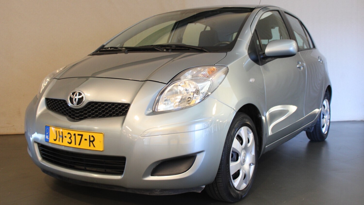 Toyota Yaris Hatchback 2009 JH-317-R 1