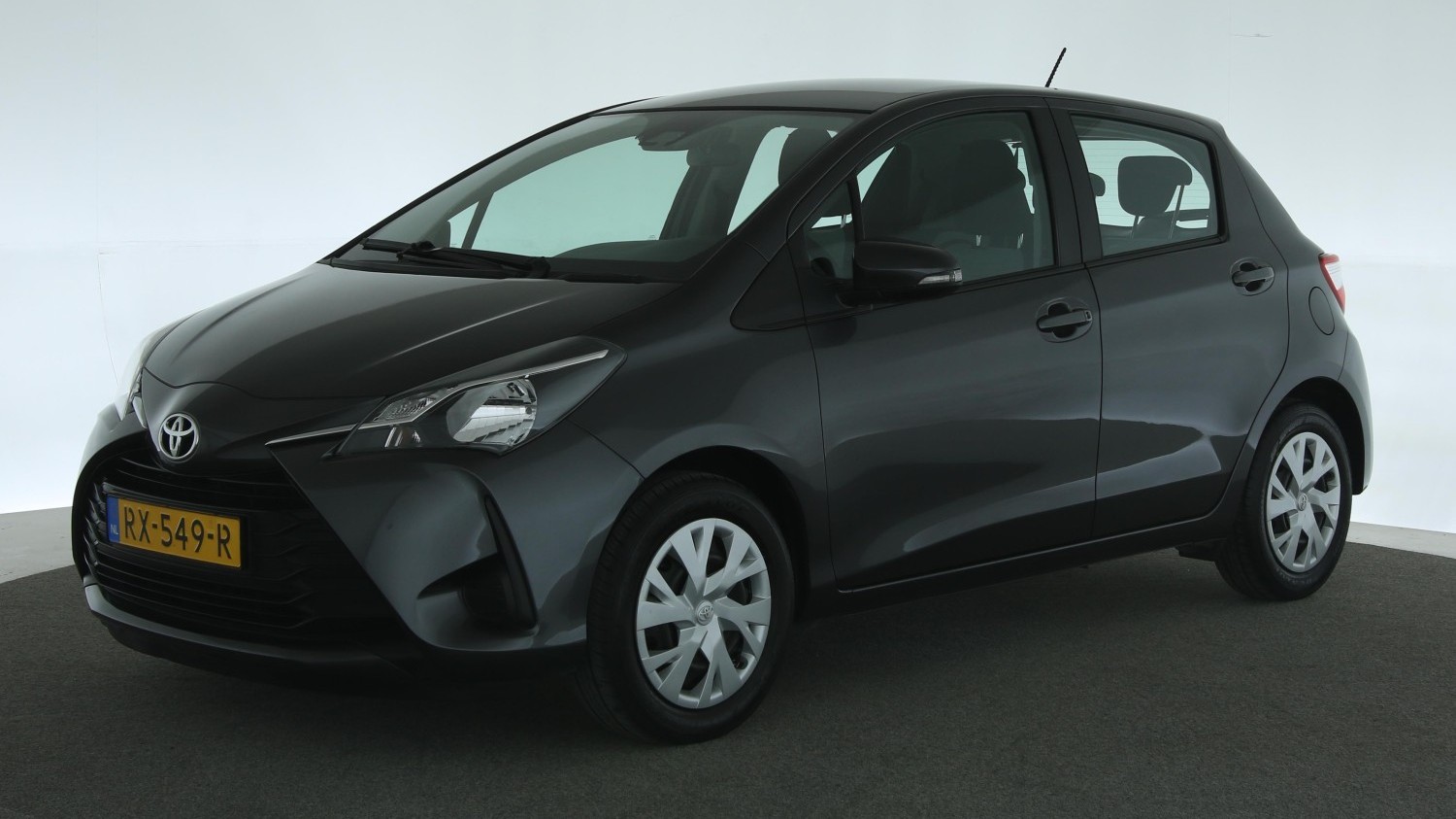 Toyota Yaris Hatchback 2018 RX-549-R 1