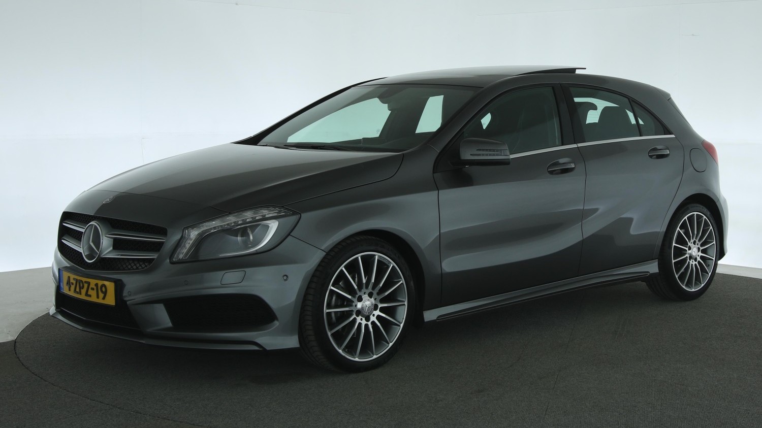 Mercedes-Benz A-klasse Hatchback 2015 4-ZPZ-19 1