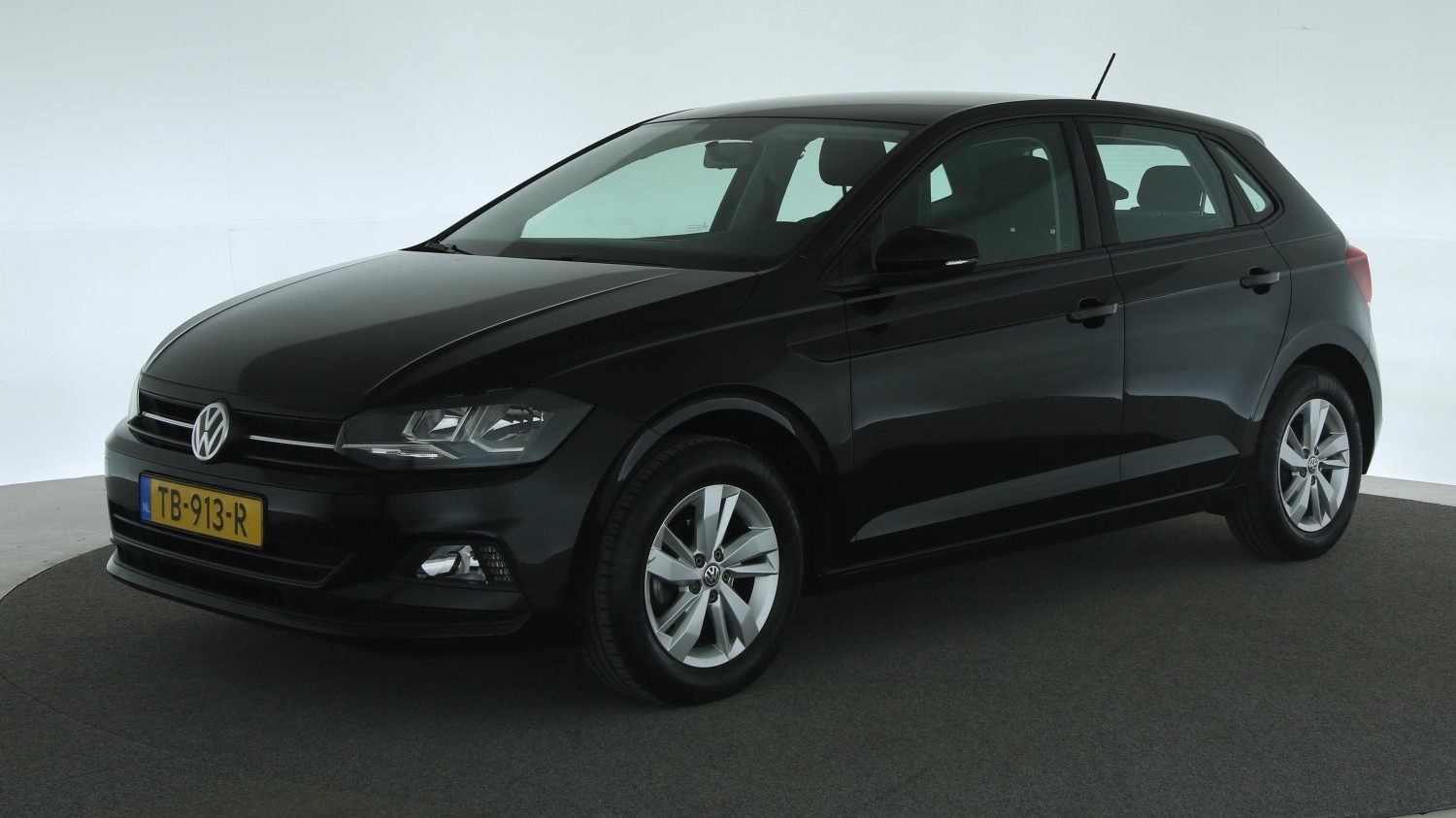 Volkswagen Polo Hatchback 2018 TB-913-R 1