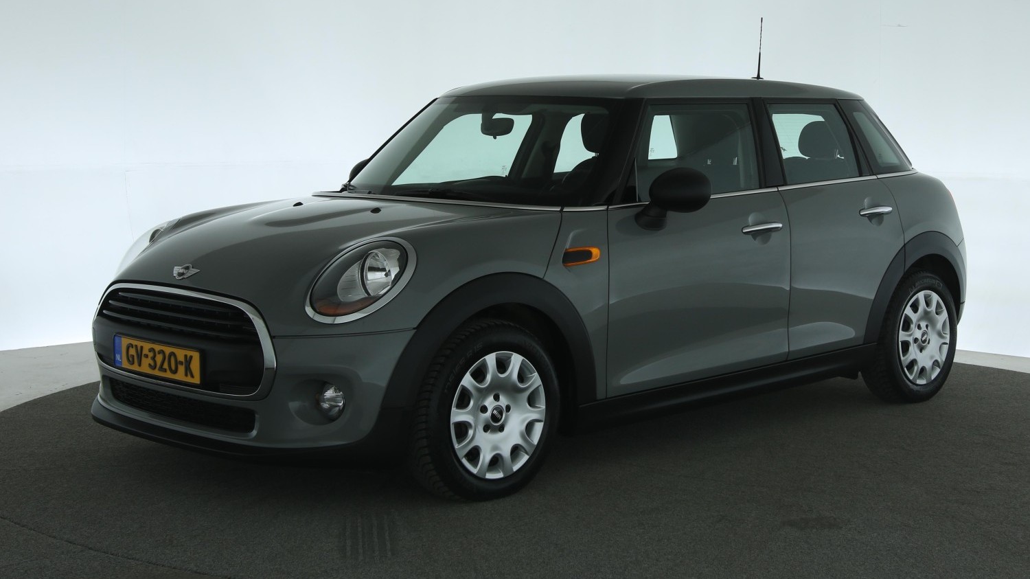 Mini One Hatchback 2015 GV-320-K 1
