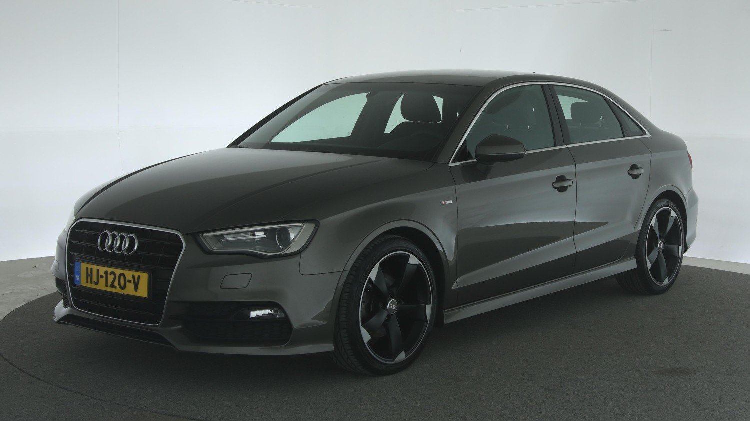 Audi A3 Sedan 2015 HJ-120-V 1