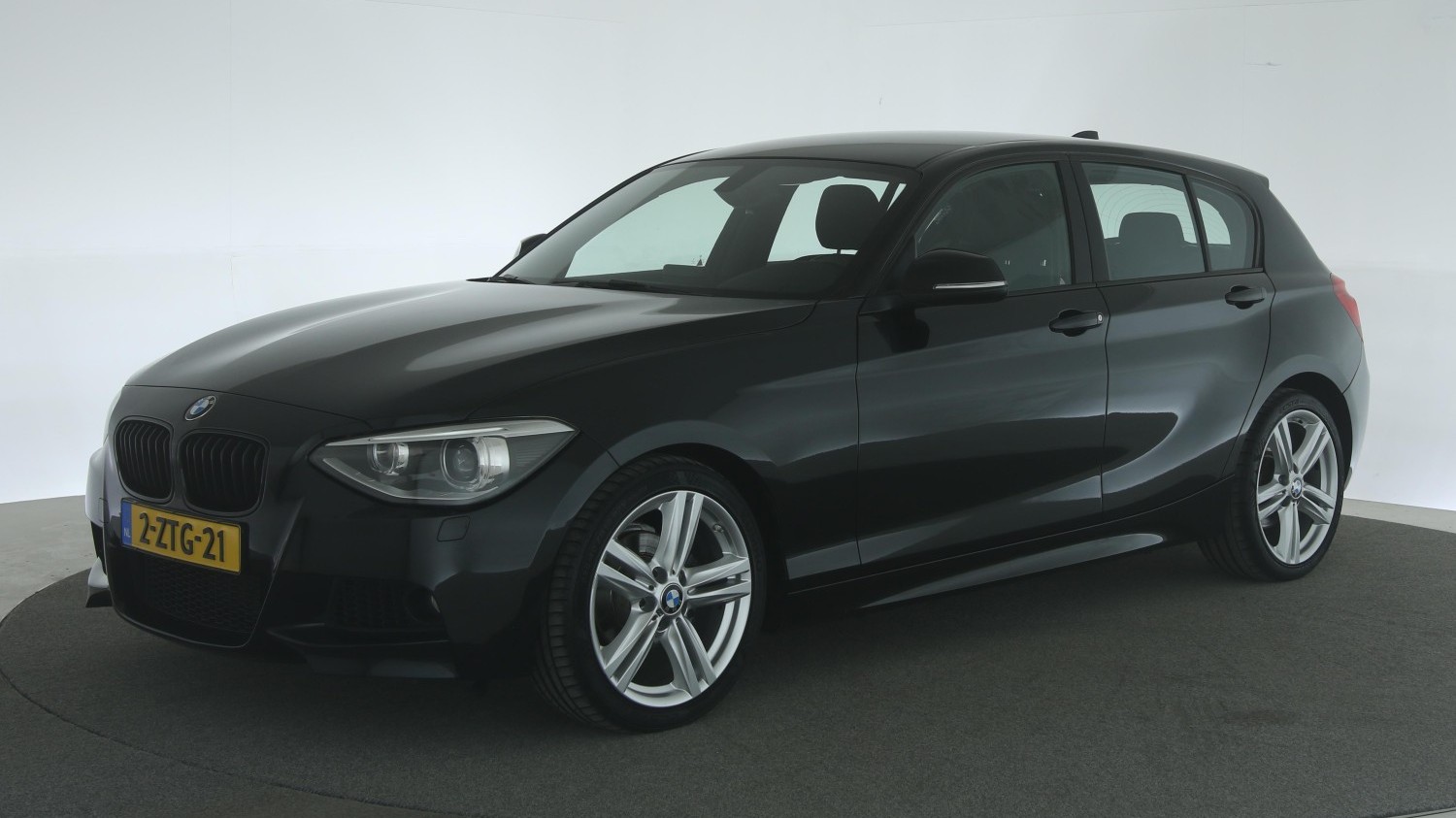 BMW 1-serie Hatchback 2015 2-ZTG-21 1