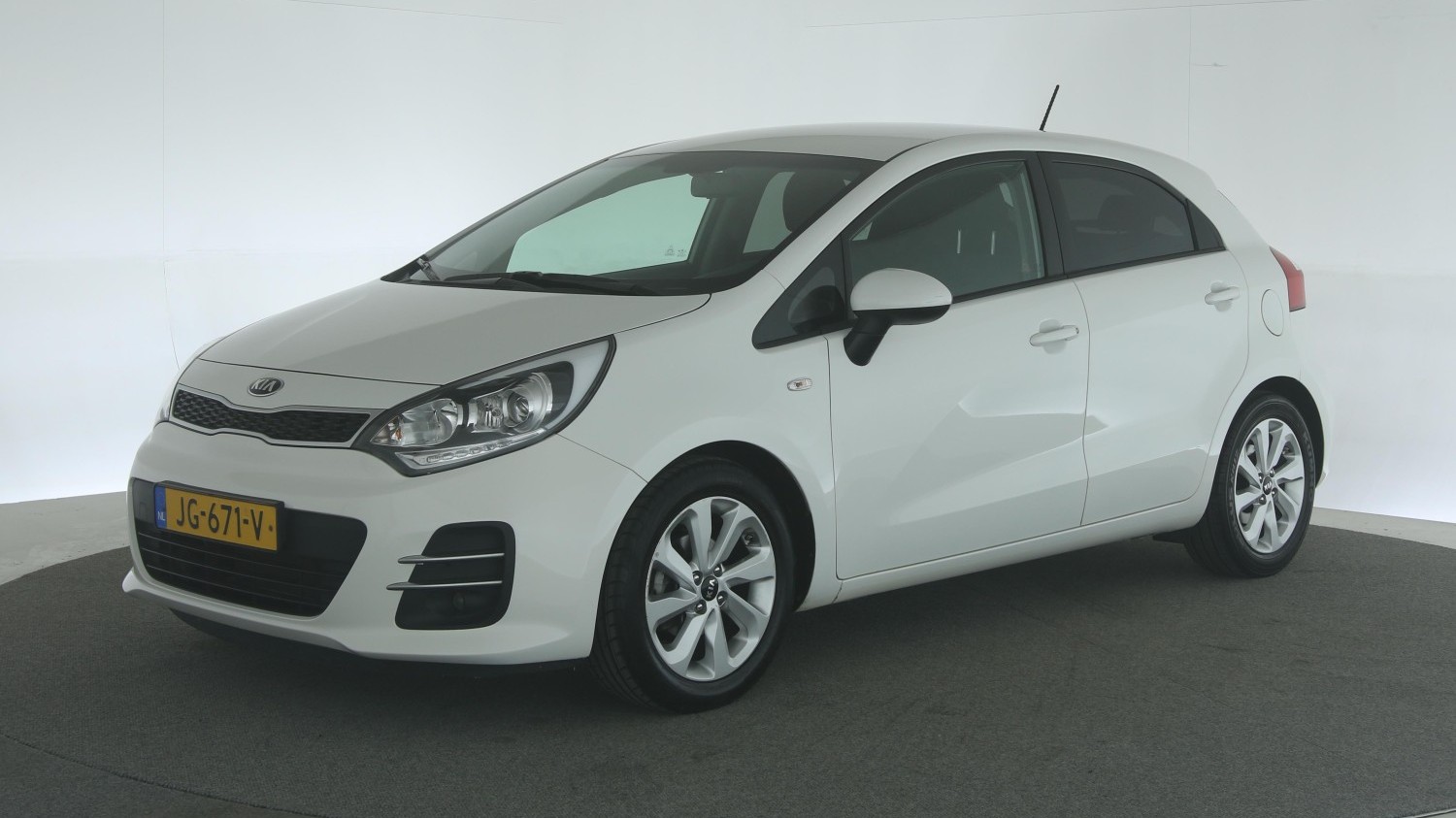 Kia Rio Hatchback 2016 JG-671-V 1