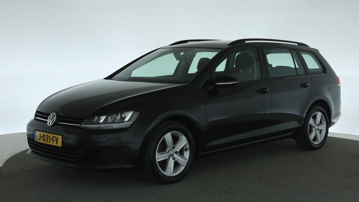 Volkswagen Golf Station 2016 J-021-FV 1