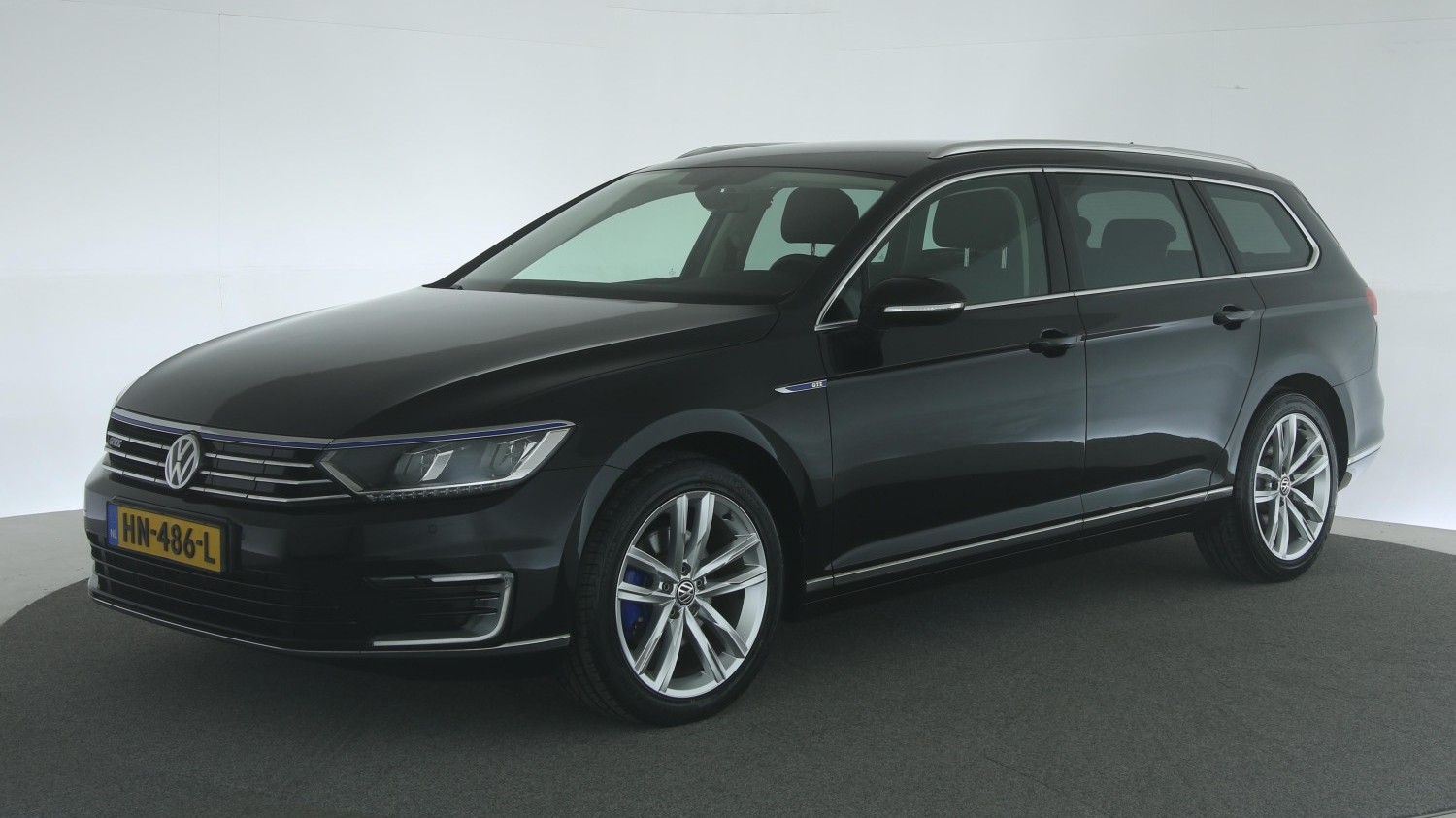 Volkswagen Passat Station 2015 HN-486-L 1