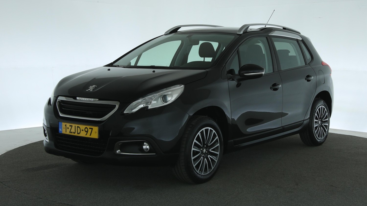 Peugeot 2008 MPV 2015 1-ZJD-97 1