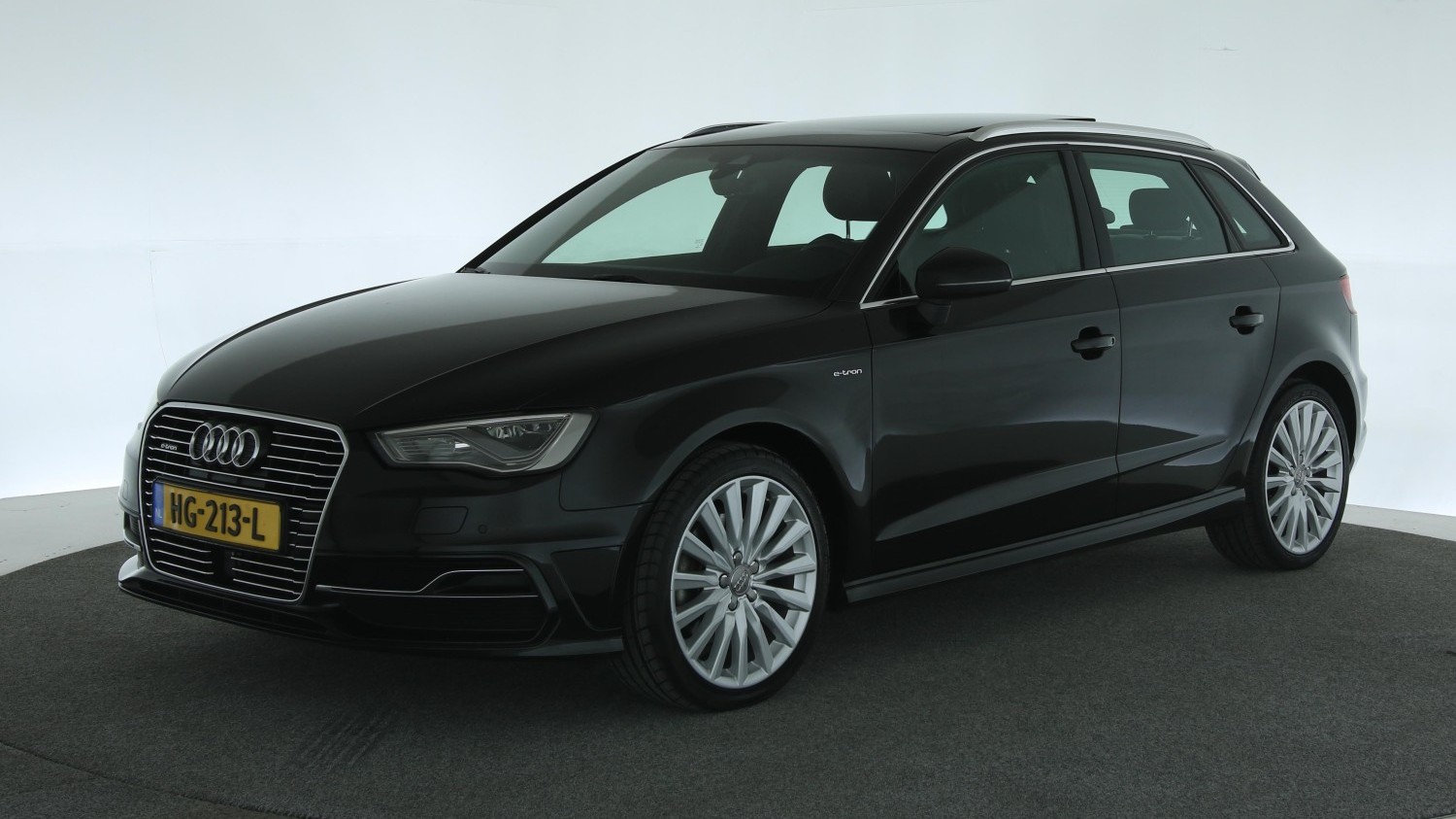 Audi A3 Hatchback 2015 HG-213-L 1
