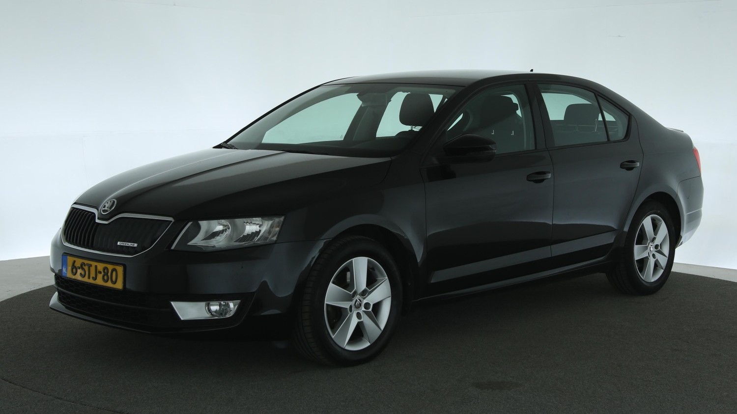 Skoda Octavia Hatchback 2013 6-STJ-80 1