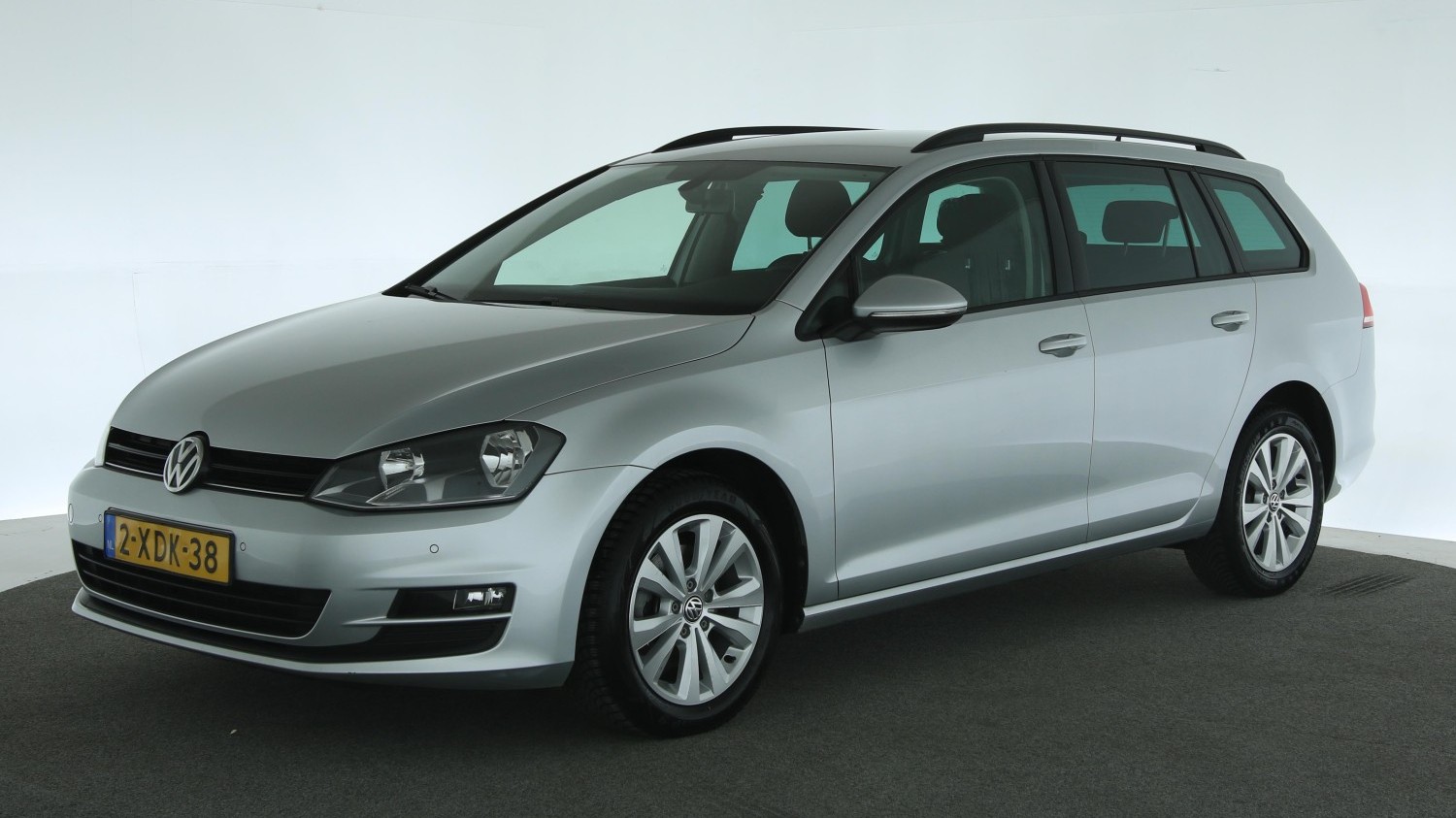 Volkswagen Golf Station 2014 2-XDK-38 1