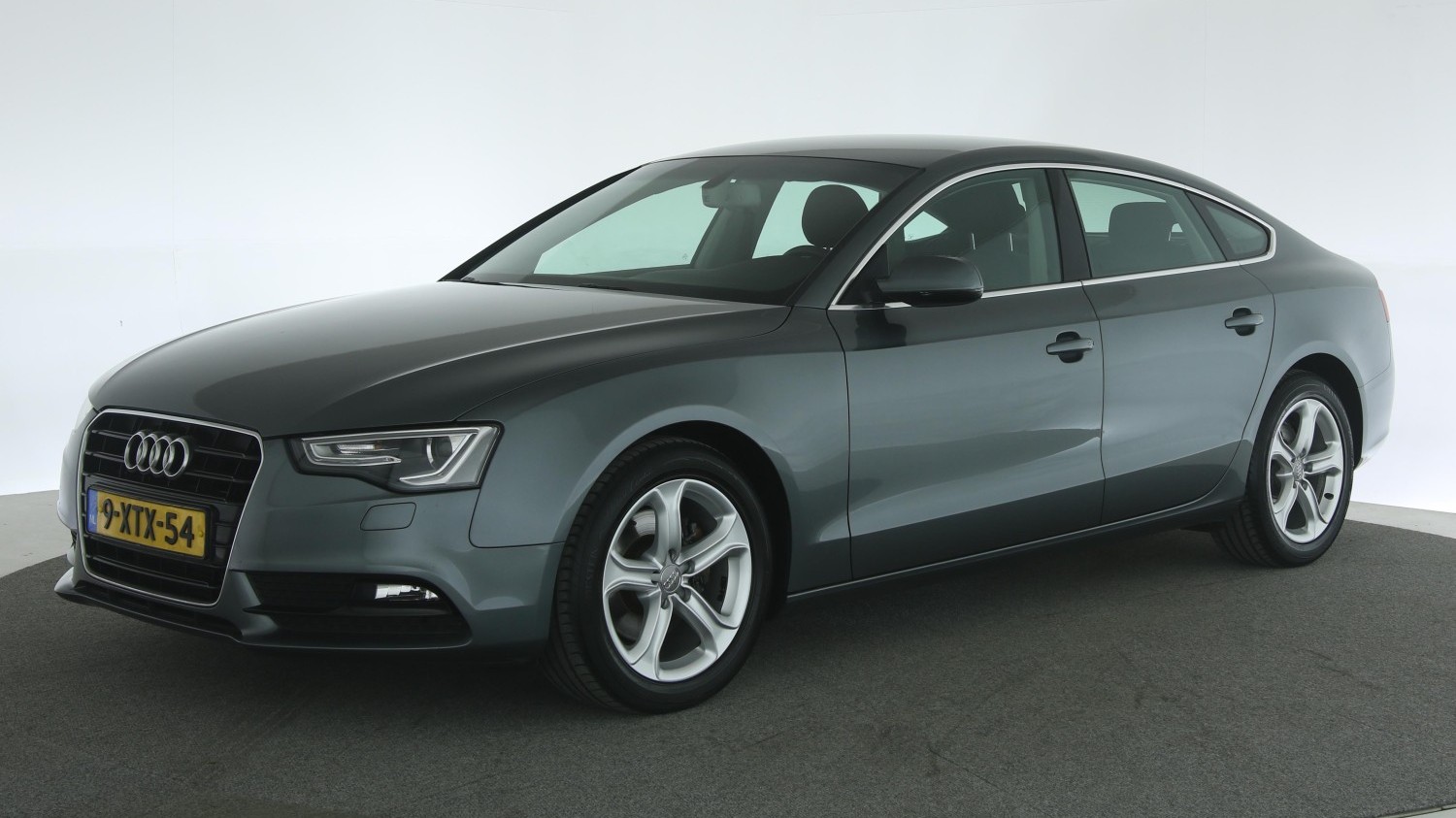 Audi A5 Hatchback 2012 9-XTX-54 1
