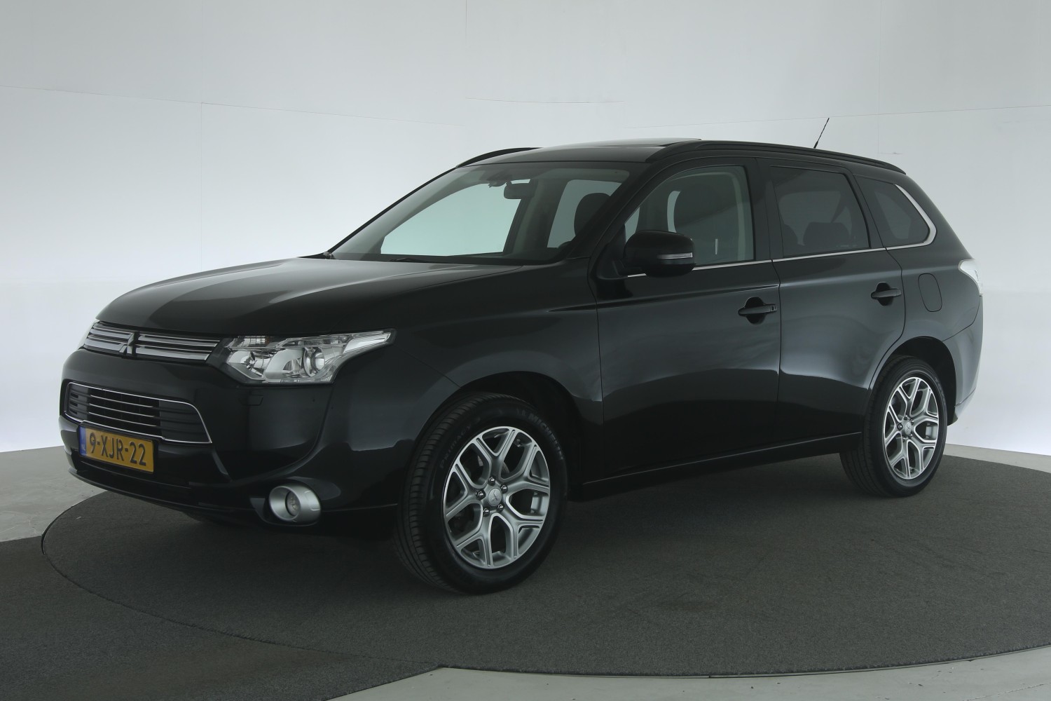 Mitsubishi Outlander 9XJR22 kopen? Vaartland.nl