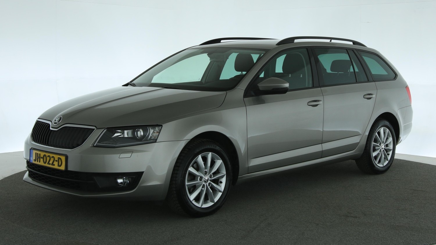 Skoda Octavia Station 2016 JH-022-D 1