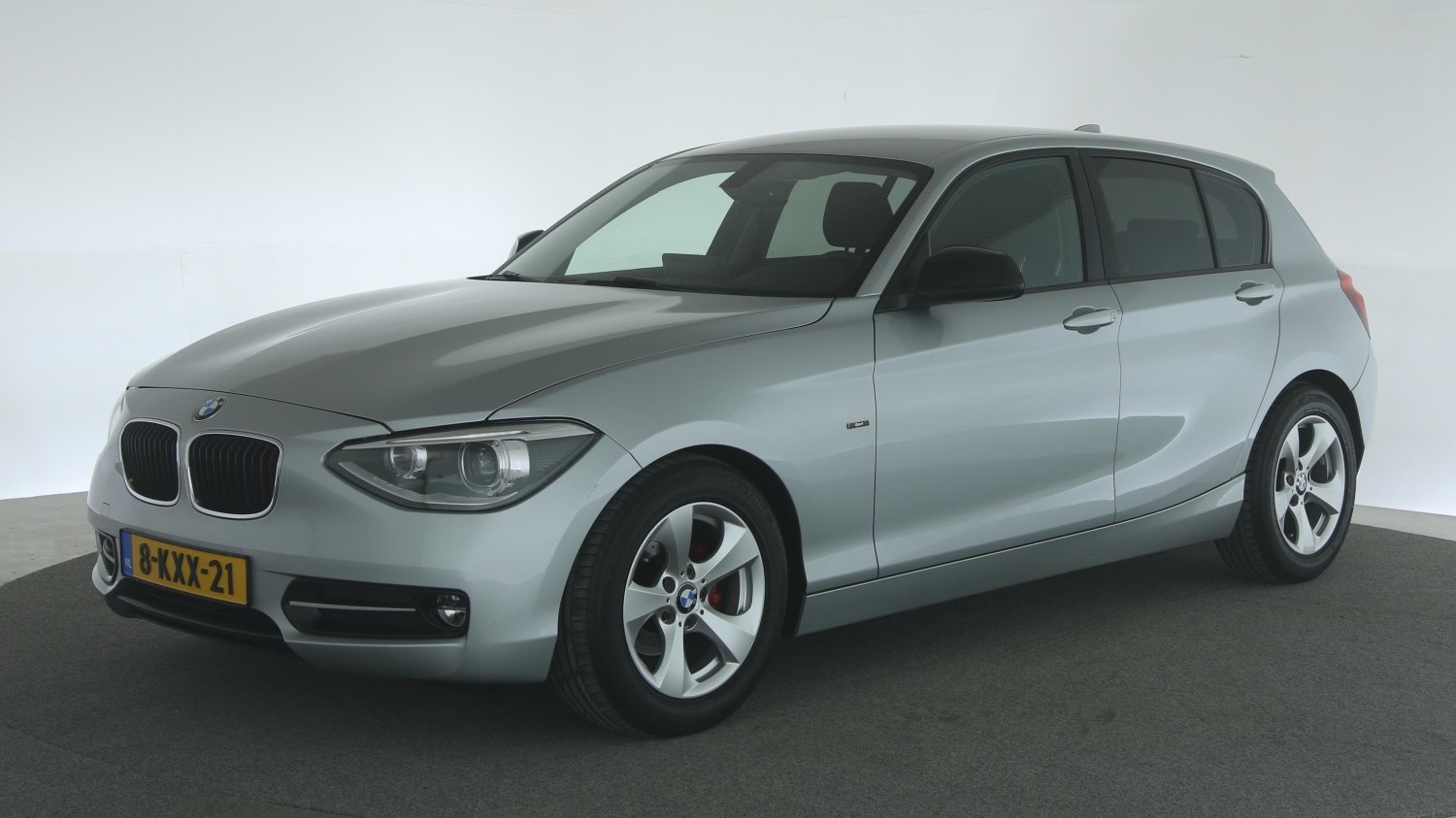 BMW 1-serie Hatchback 2012 8-KXX-21 1