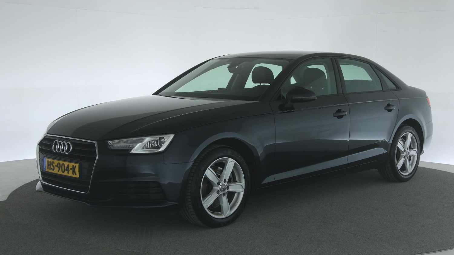 Audi A4 Sedan 2015 HS-904-K 1