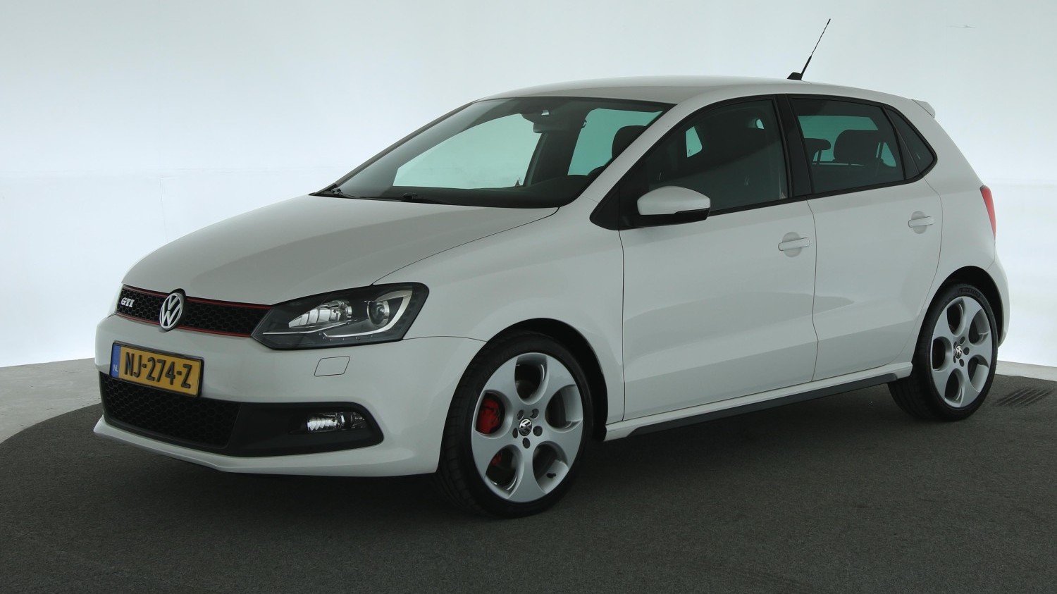 Volkswagen Polo Hatchback 2011 NJ-274-Z 1