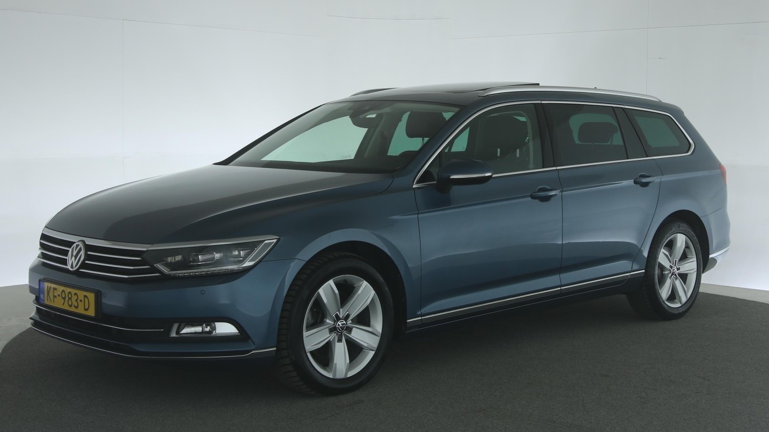 Volkswagen Passat Station 2016 KF-983-D 1