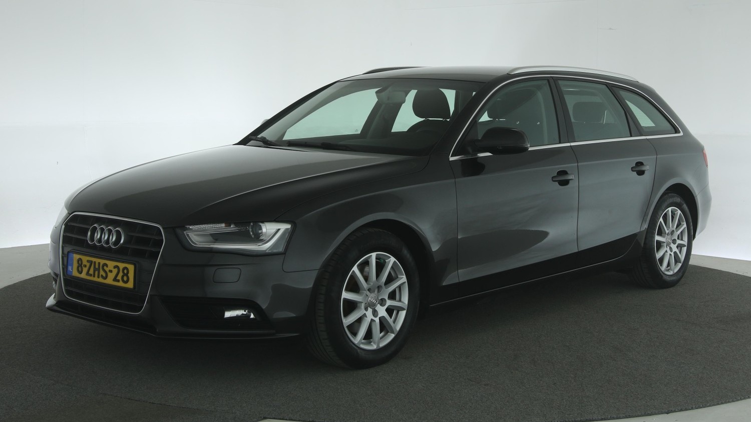 Audi A4 Station 2014 8-ZHS-28 1
