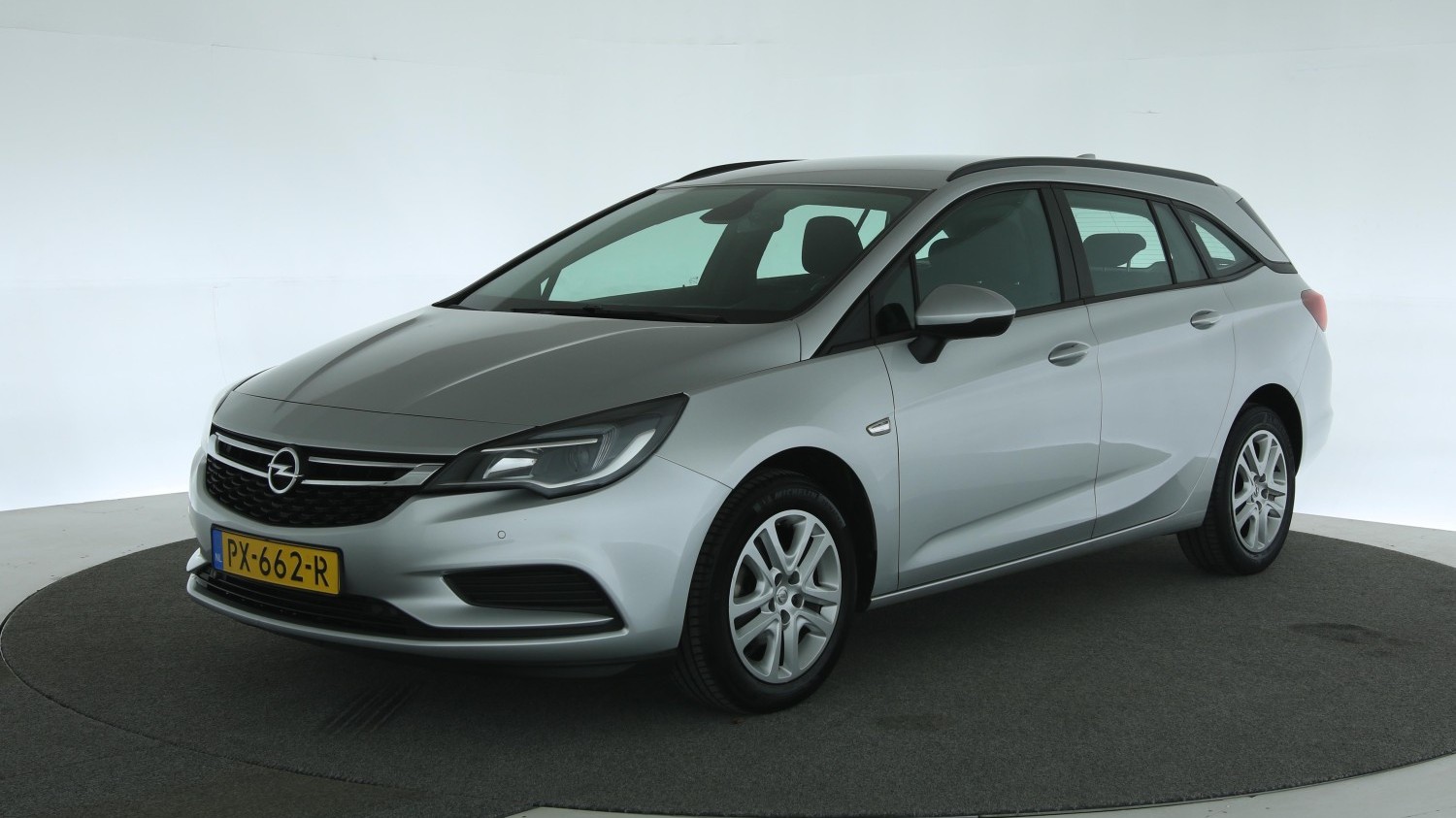Opel Astra Station 2017 PX-662-R 1