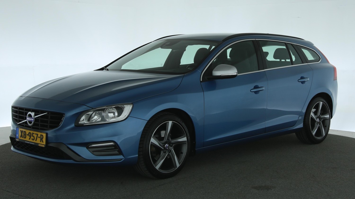 Volvo V60 Station 2016 XB-957-R 1