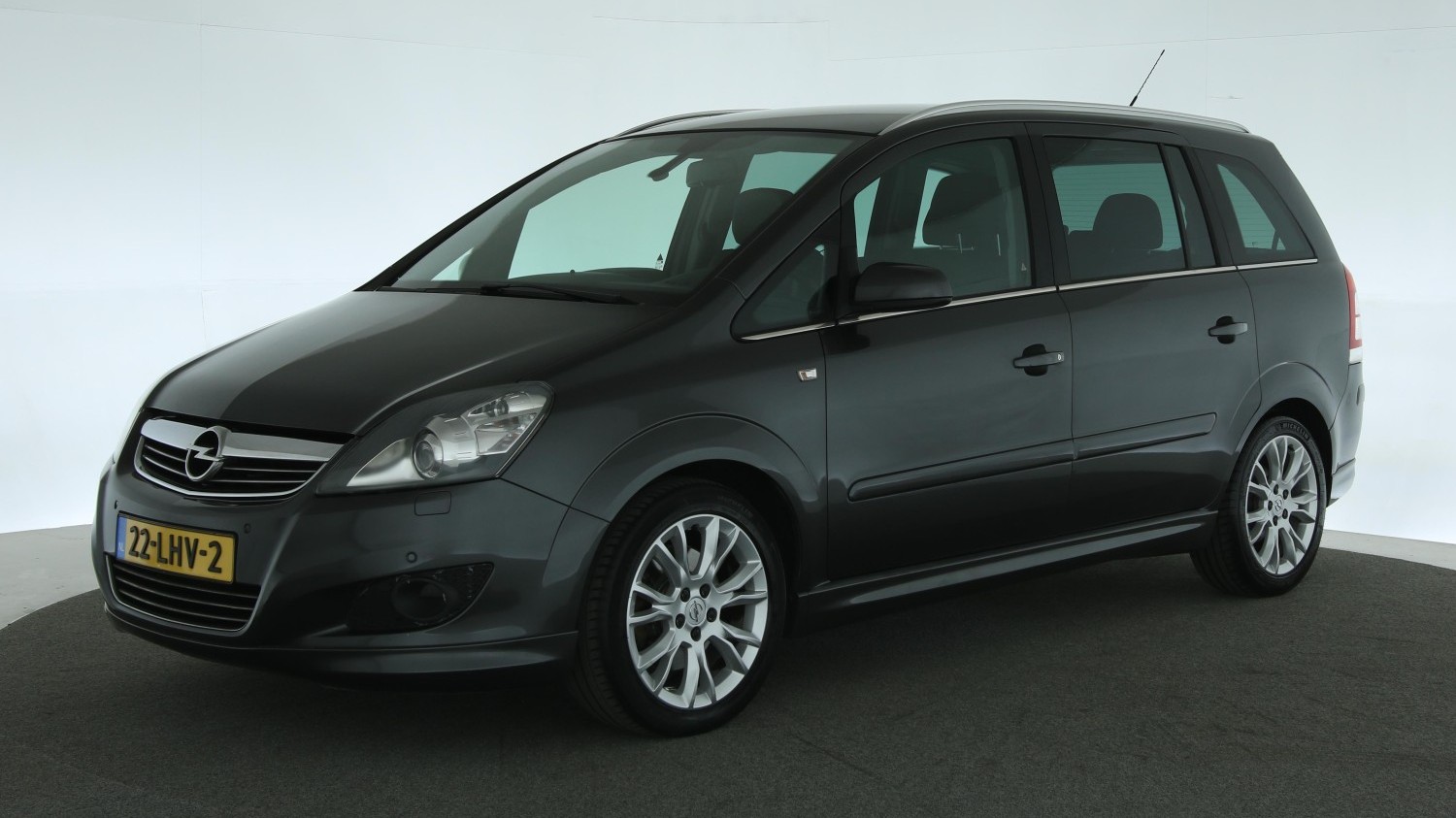 Opel Zafira MPV 2010 22-LHV-2 1
