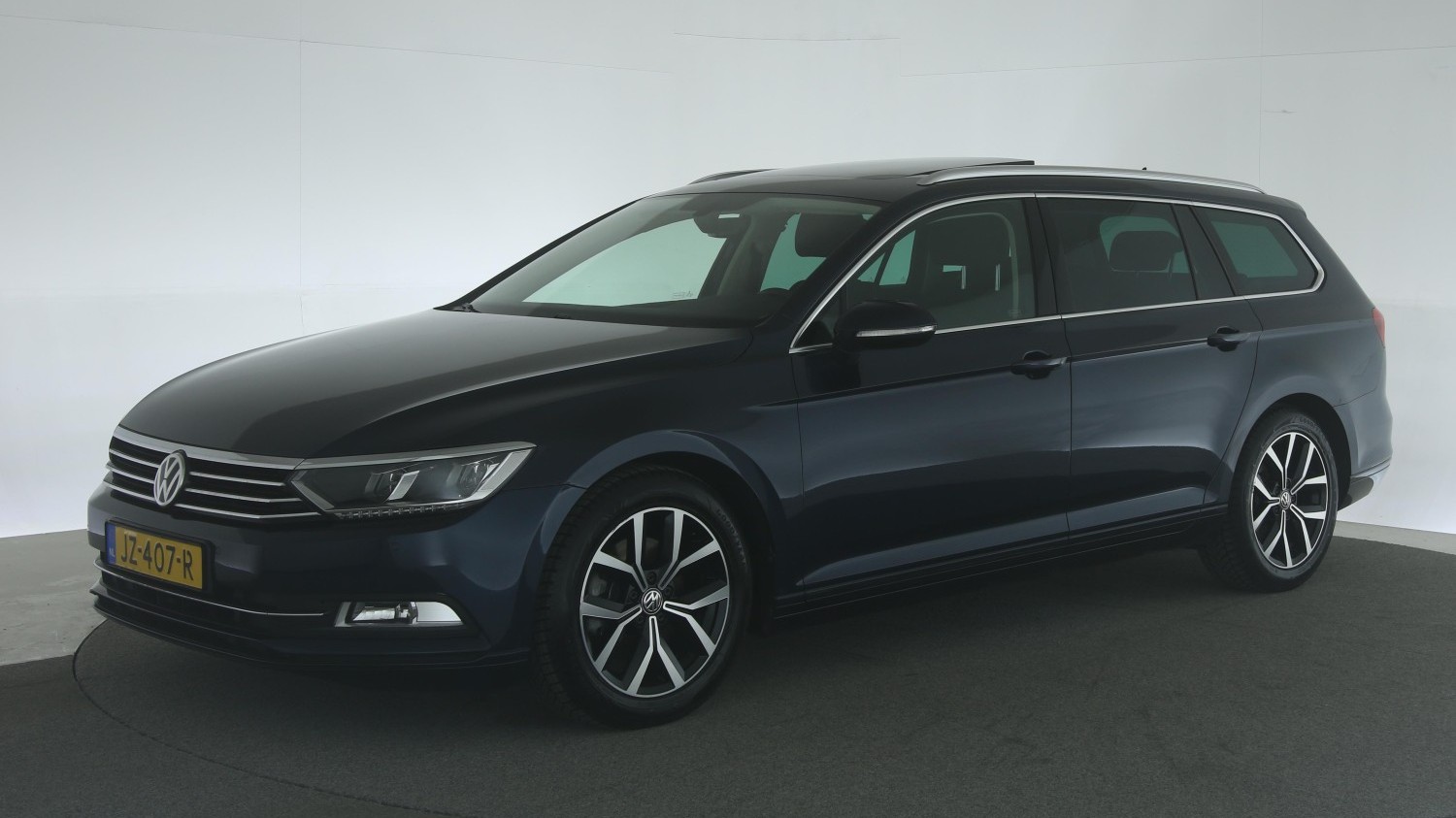 Volkswagen Passat Station 2016 JZ-407-R 1