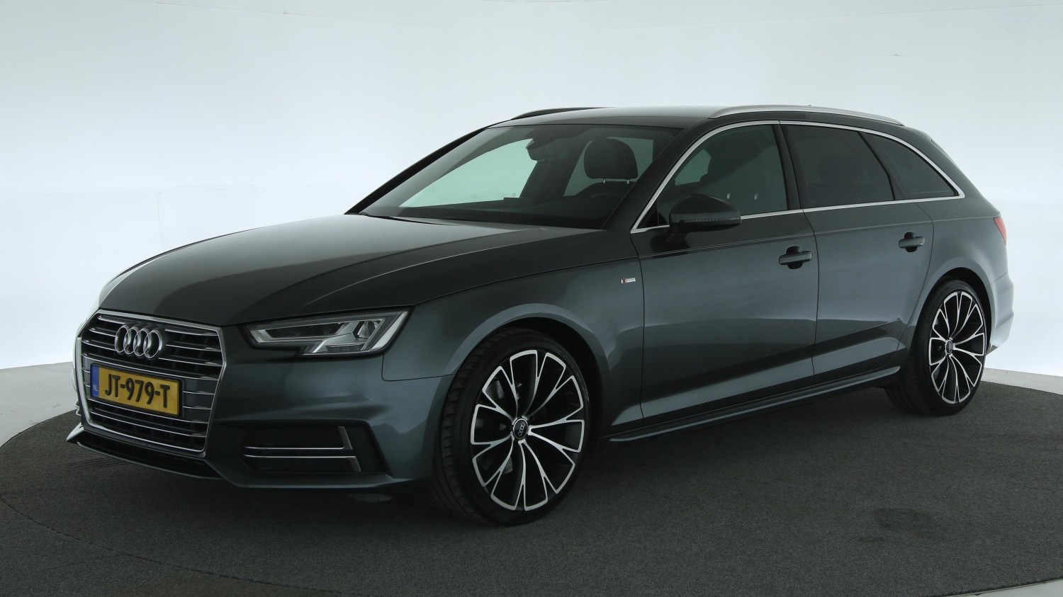 Audi A4 Station 2016 JT-979-T 1