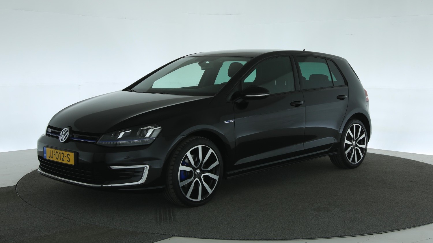Volkswagen Golf Hatchback 2015 JJ-012-S 1