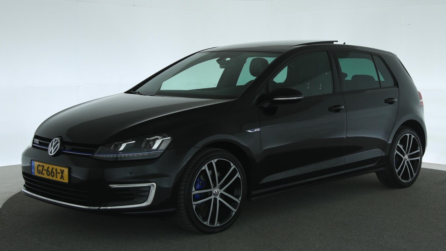 Volkswagen Golf Hatchback 2015 GZ-661-X 1