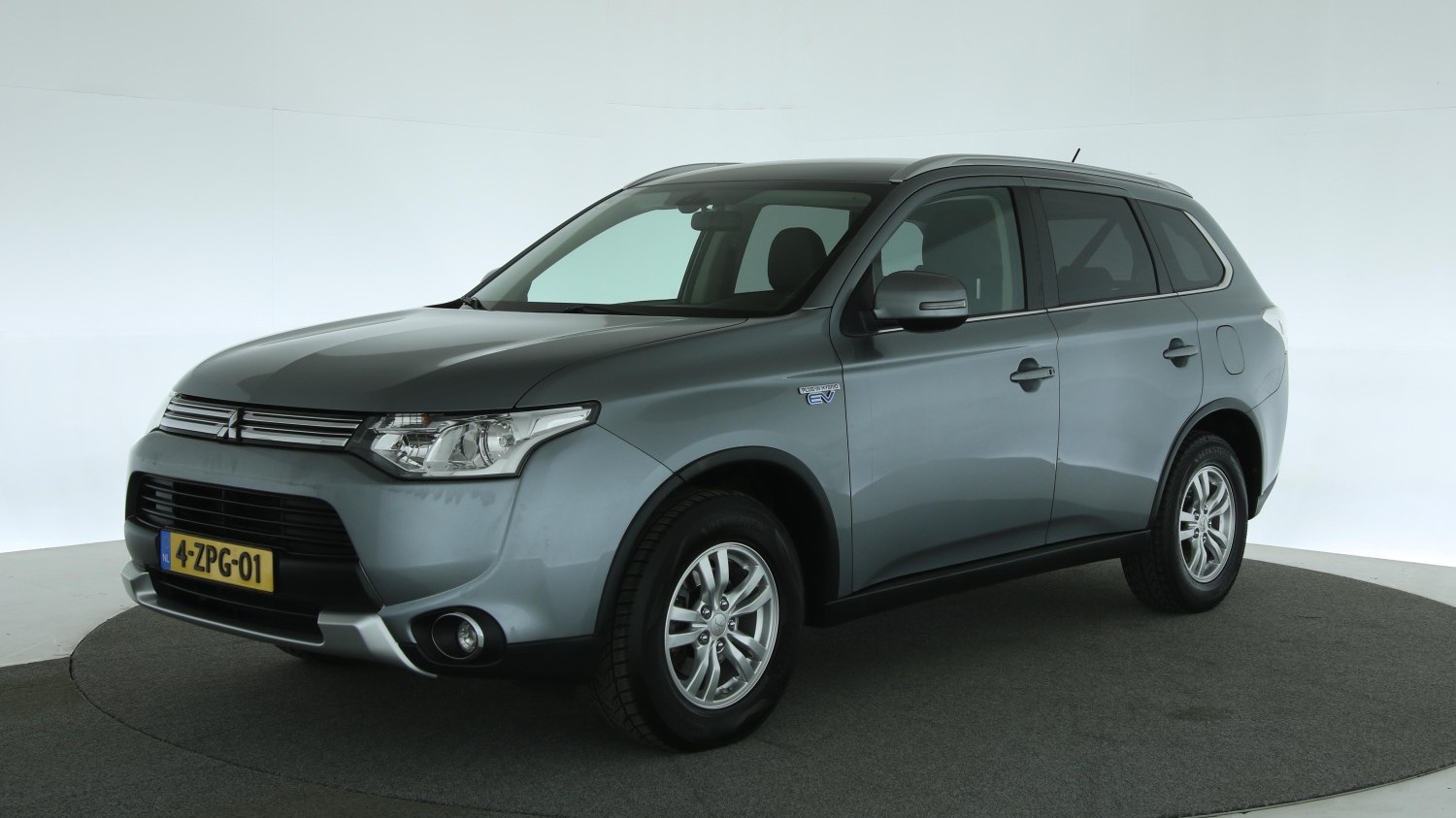 Mitsubishi Outlander SUV / Terreinwagen 2015 4-ZPG-01 1