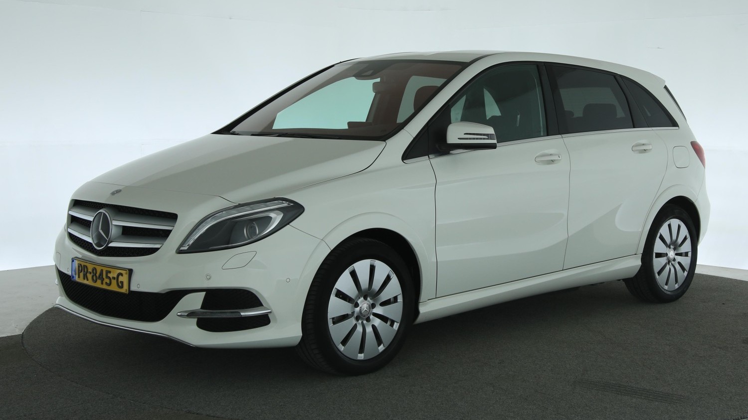 Mercedes-Benz B-klasse MPV 2017 PR-845-G 1