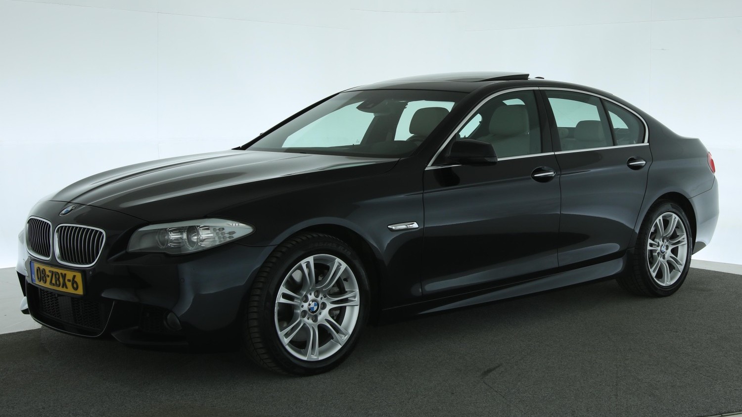 BMW 5-serie Sedan 2011 08-ZBX-6 1