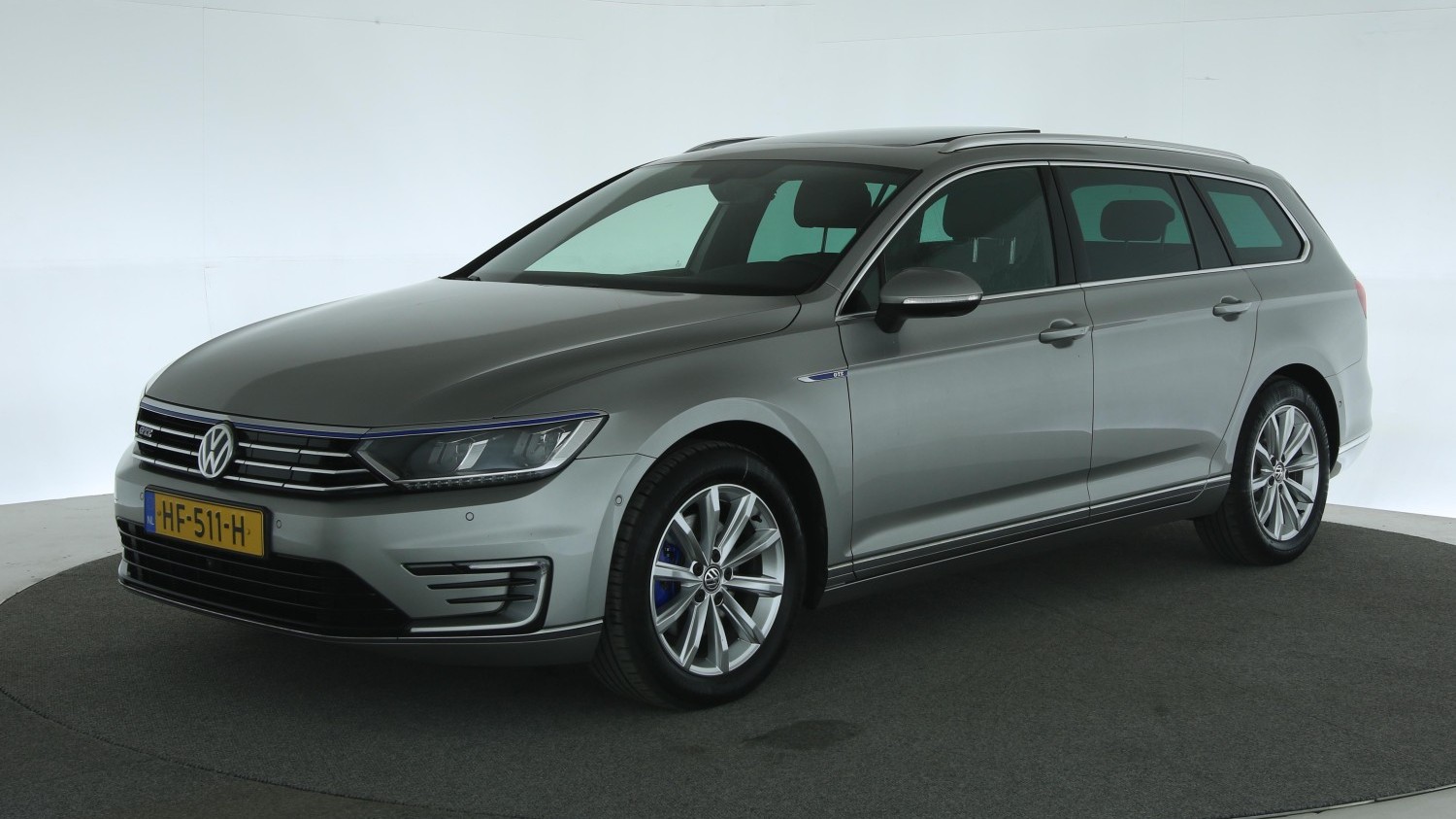 Volkswagen Passat Station 2015 HF-511-H 1