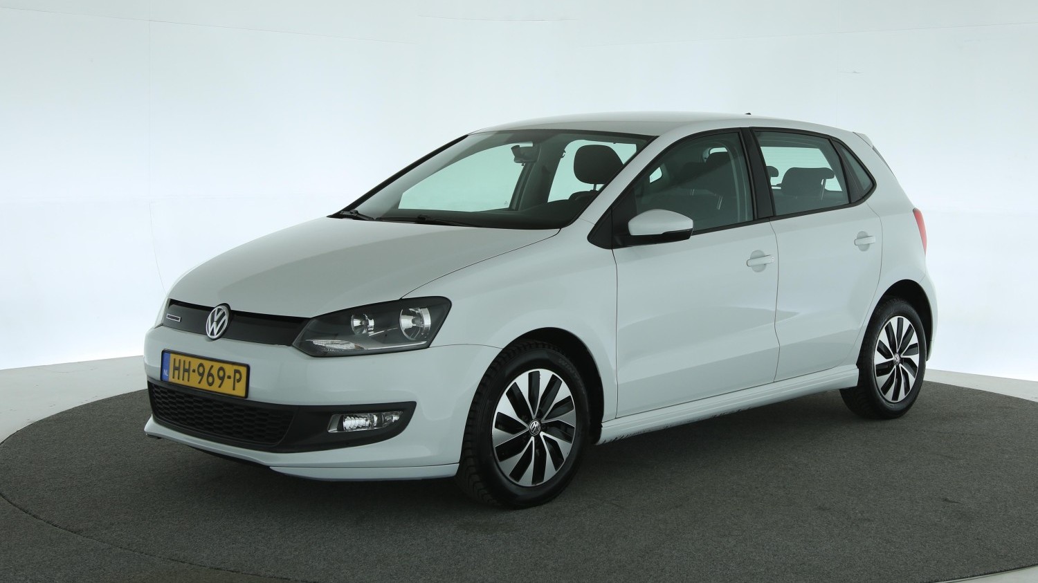 Volkswagen Polo Hatchback 2015 HH-969-P 1