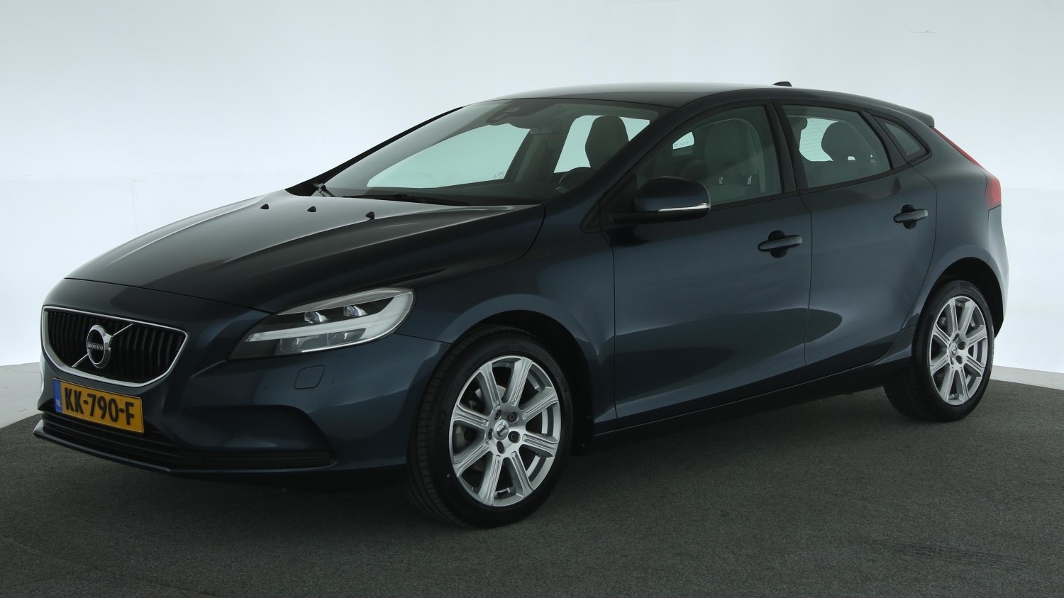 Volvo V40 Hatchback 2016 KK-790-F 1
