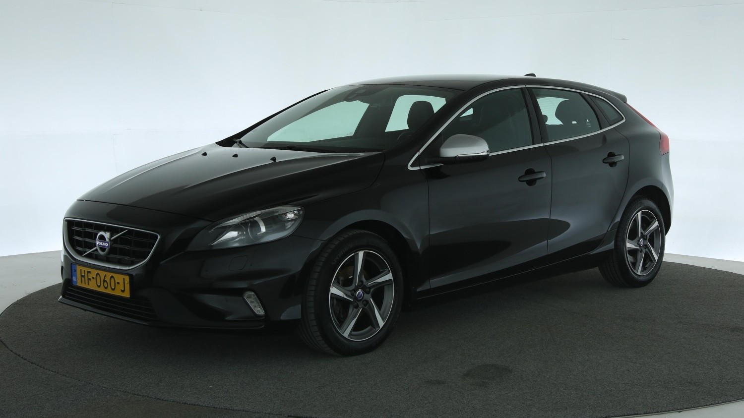 Volvo V40 Hatchback 2015 HF-060-J 1