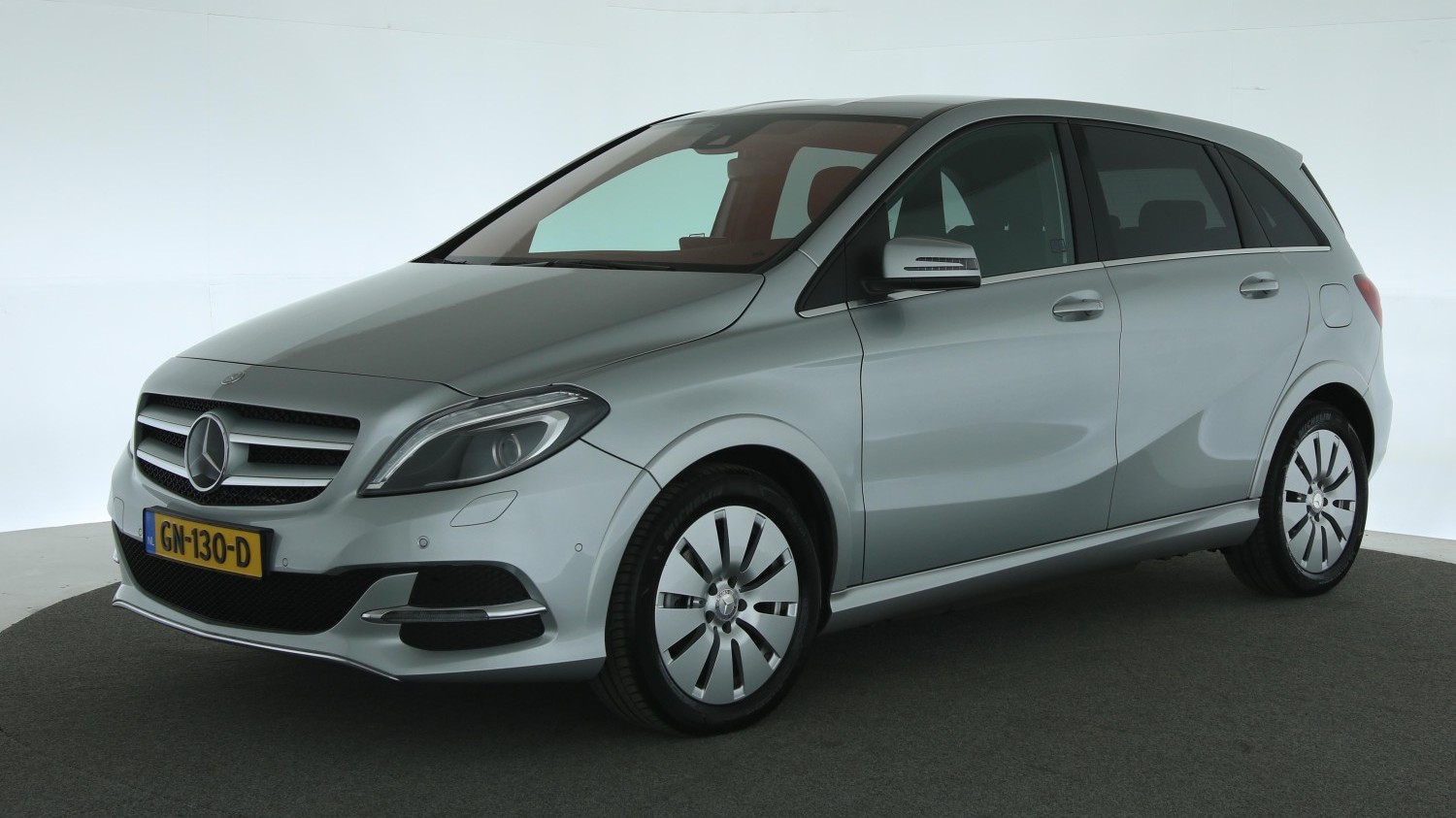 Mercedes-Benz B-klasse MPV 2015 GN-130-D 1