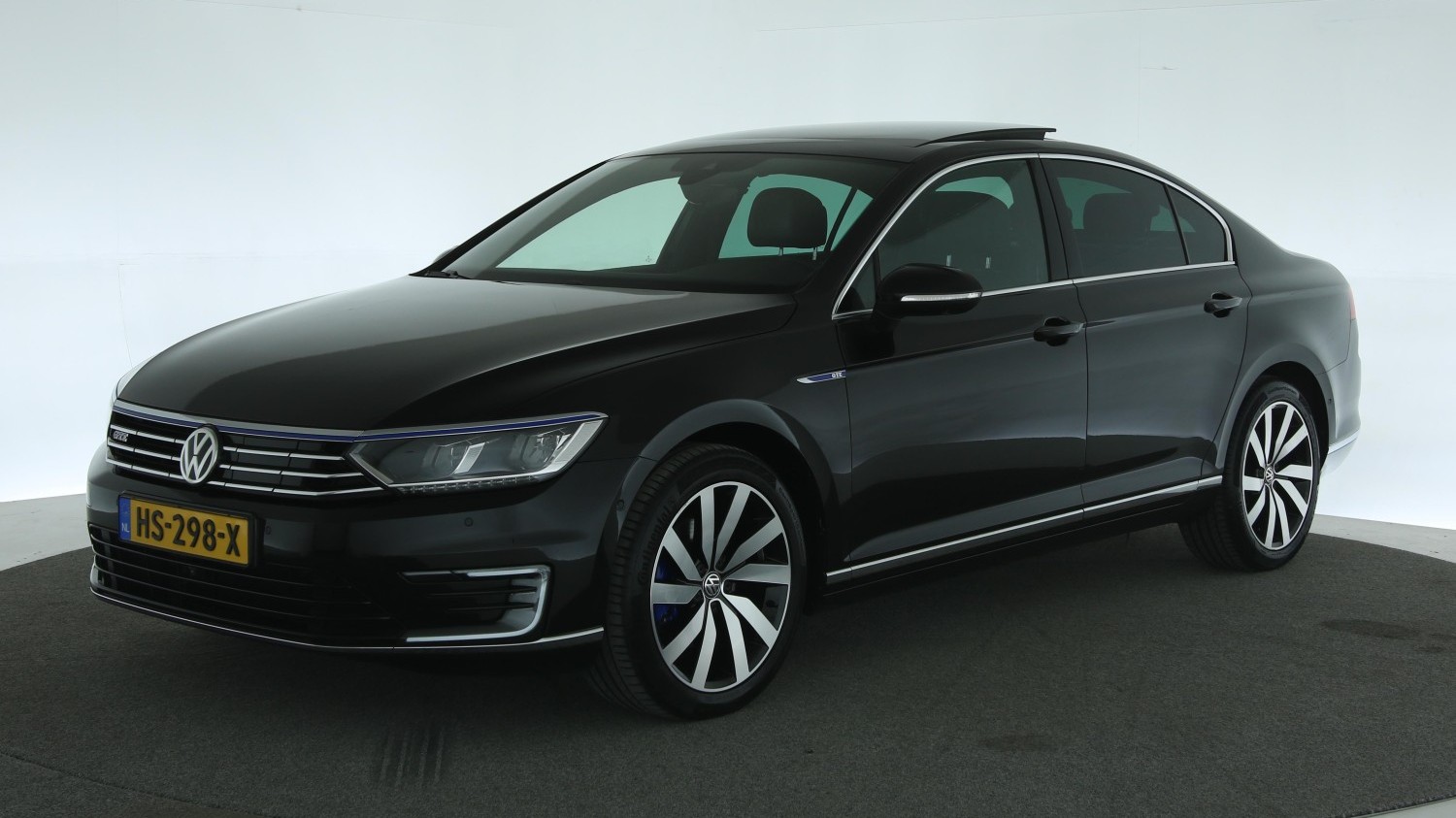 Volkswagen Passat Sedan 2015 HS-298-X 1