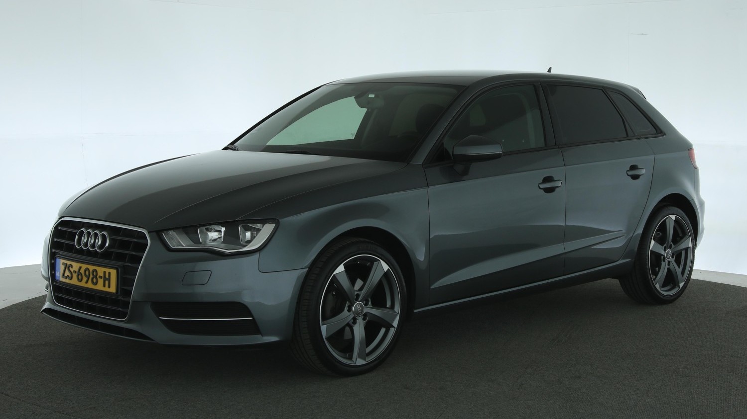 Audi A3 Hatchback 2015 ZS-698-H 1