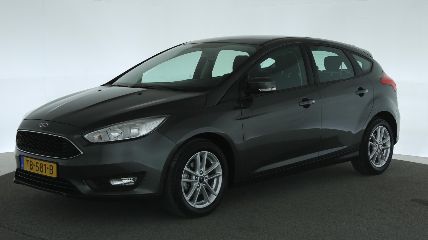Ford Focus Hatchback 2018 TB-581-B 1