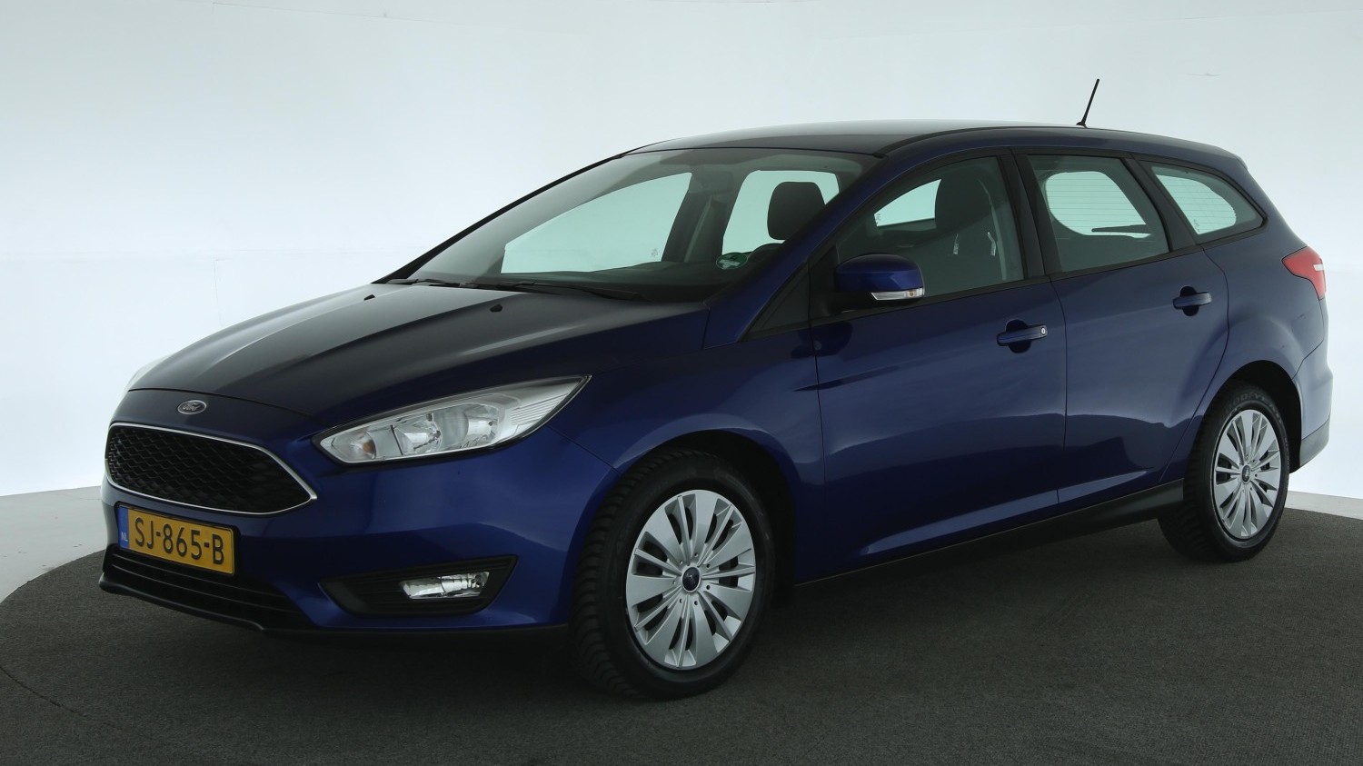 Ford Focus Station 2018 SJ-865-B 1