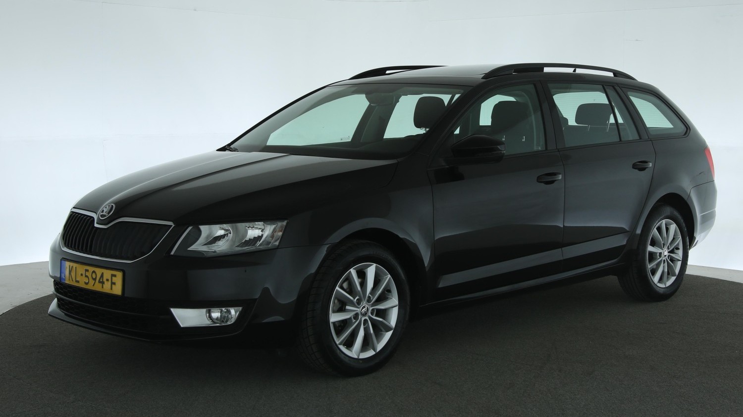 Skoda Octavia Station 2016 KL-594-F 1
