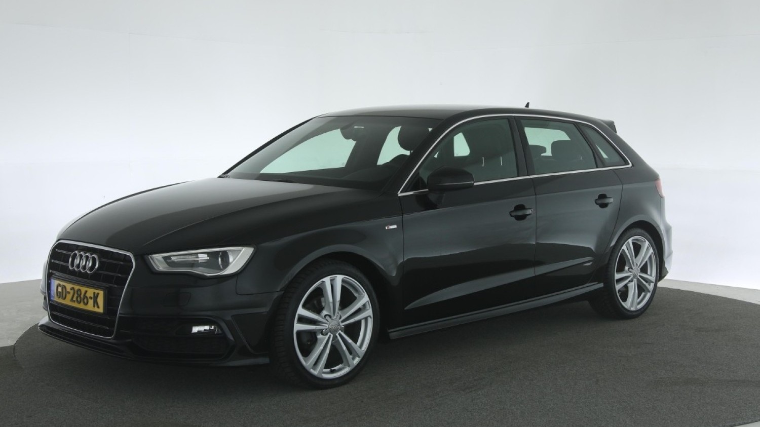 Audi A3 Hatchback 2015 GD-286-K 1