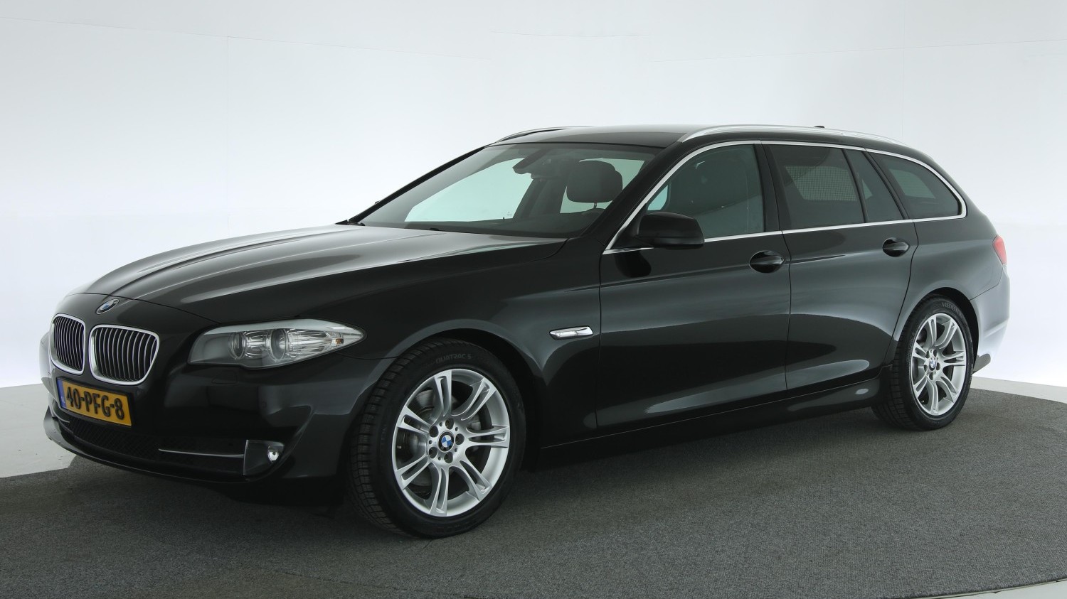 BMW 5-serie Station 2011 40-PFG-8 1