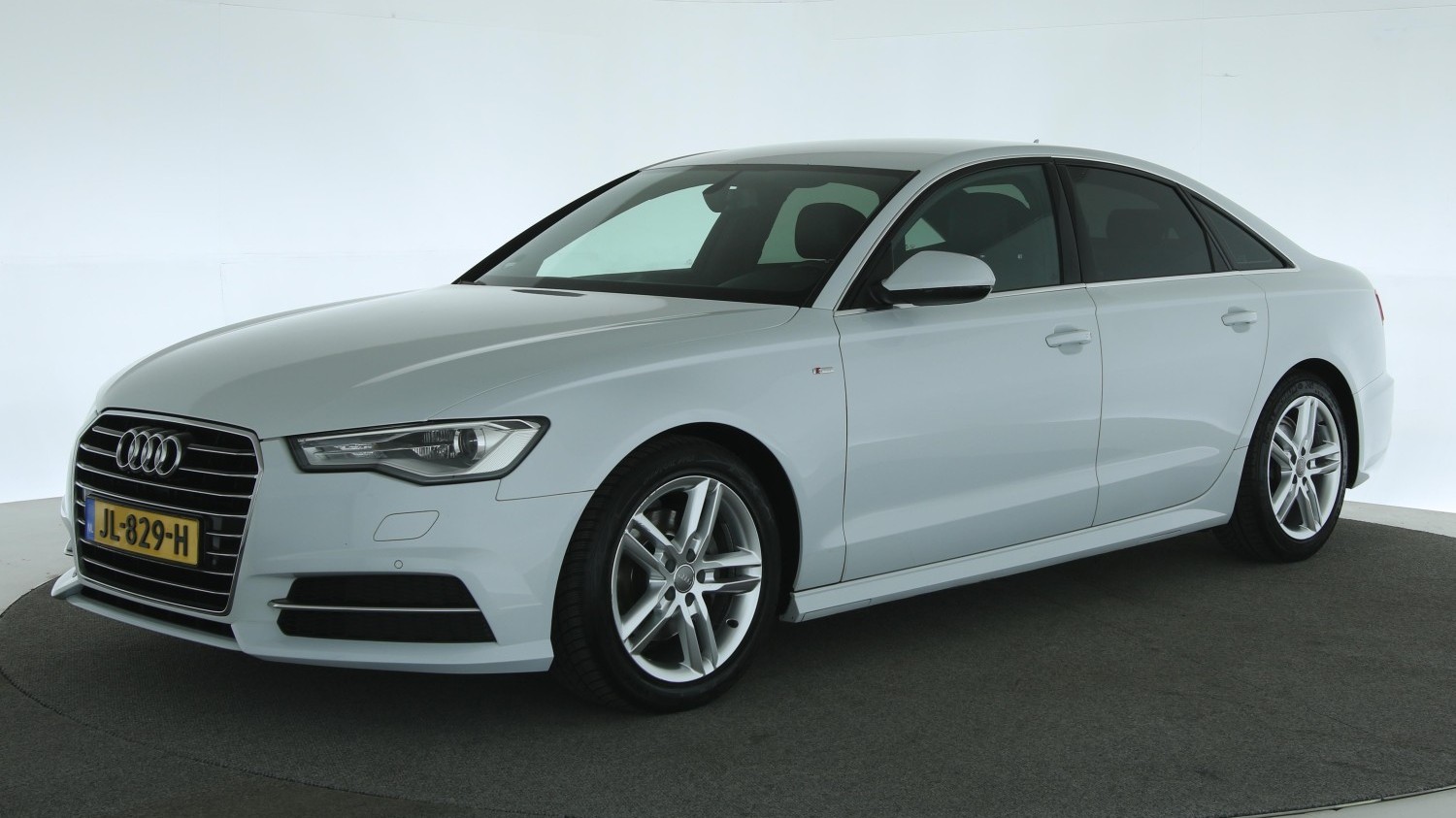 Audi A6 Sedan 2016 JL-829-H 1