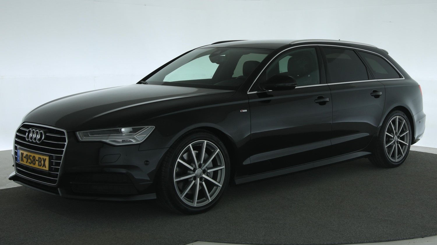 Audi A6 Station 2016 K-958-BX 1